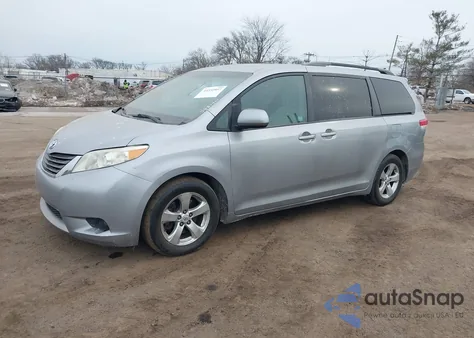 2011 Toyota Sienna Le V6 из США, поврежденный, VIN 5TDKK3DC2BS120391